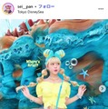 夫婦YouTuberゆたせな・セイナ、美ウエスト＆美脚全開 ディズニーホテルスティッチルームに宿泊「爆イケスタイル」「内装豪華すぎ」 画像