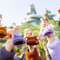 東京ディズニーシー「ファンタジースプリングス」の世界観あふれる新グッズが登場！みんなで着られるパーカーやマフラーも