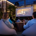 『シェフ 三ツ星フードトラック始めました』ほか、麻布台ヒルズで“秋を味わう映画”を上映「OUTDOOR CINEMA」10月10日から 画像