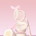SHEGLAM、秋肌を美しく仕上げる新作セッティングパウダー「Insta-Ready Ultra-Fine Blur & Lift Setting Powder Duo」が登場！
