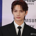 ジュン、SEVENTEEN＆ジャッキー・チェンの豪華記念ショット公開「ゲストがレベチ」「大スターと大スターの共演」の声 画像