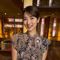 テレ朝・安藤萌々アナ、膝丈ワンピで美脚スラリ「上品」「新鮮」の声 画像
