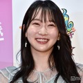 越智ゆらの、ミニスカ×ニーハイで美脚際立つ「脚綺麗すぎ」「何頭身？」の声 画像