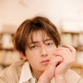 岸本勇太、ファンへの感謝を込めたフォトブック発売決定！ここでしか見られない表情を切り取った一冊に 画像