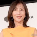 “永遠のグラビアクイーン”56歳・かとうれいこ、27年ぶり写真集発売 30年ぶり水着姿でのボディケア明かす【AROUND】 画像