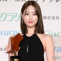 高橋ひかる、美背中輝くブラックドレスで登場 美脚保つための“母からの教え”とは【第21回クラリーノ美脚大賞2025】 画像