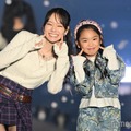 なごみ、キッズクリエイター・望蘭と手繋ぎランウェイ ミニスカからまっすぐ美脚輝く【TGC北九州2025】 画像