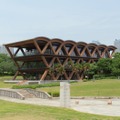 横浜の新ランドマーク「横浜ティンバーワーフ」木を纏うアートな建築＆話題のグルメ店にも注目 画像