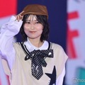 櫻坂46的野美青、ランウェイデビューで笑顔弾ける 美脚際立つ秋コーデ【ガルアワ2025AW】 画像
