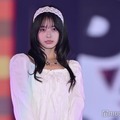 「今日好き」小國舞羽、レースタイツ×ミニスカで美脚披露 ガーリーな雰囲気纏う【ガルアワ2025AW】 画像