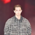野村康太、オールバックで大人の色気 笑顔封印で雰囲気ガラリ【ガルアワ2025AW】 画像