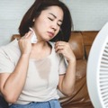 もう誰も更年期の「ホットフラッシュ」を我慢しなくていい！？非ホルモン製剤のホットフラッシュ治療薬「ベオーザ」に期待が集まるこれだけの理由 画像