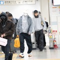 Mrs. GREEN APPLE名古屋入りの様子をキャッチ “フェーズ2”最後のライブに期待高まる【独占写真】 画像