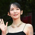 吉岡里帆、キャミドレス姿のレッドカーペットが圧巻の美しさ 台湾映画に出演【第38回東京国際映画祭】 画像
