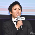 狩野英孝、ハロウィンの“スタバ”コスプレに反響相次ぐ「再現度高すぎ」「センス溢れてる」 画像