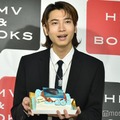 庄司浩平、誕生日祝福サプライズに笑顔こぼれる「顔面に…」お茶目な姿も【だから、ぼくは】 画像