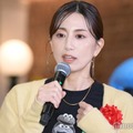 東原亜希、沖縄旅行ショット公開 娘の後ろ姿に「大きくなった」の声 画像
