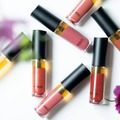 急に乾燥が進むこの時期に神すぎる、ROAlívのリップカラー美容液「ハニーラスター」。全6色のうち「これはモテるでしょ…」な1本とは？ 画像