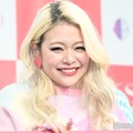 エルフ荒川、妹2人との自撮りショット公開「美人3姉妹」「似てる」と話題 画像