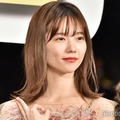 島崎遥香、武道館ライブでミニスカアイドル衣装姿披露「メイクも完璧」「懐かしくて嬉しい」と反響 画像