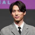 福士蒼汰、双子の兄弟を1人2役で演じた苦労明かす「練習をすることが難しかった」 画像