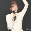 元NHK中川安奈アナ、人生初のミニスカサンタコス姿に絶賛相次ぐ「最高にキュート」「スタイル良すぎ」 画像