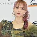 LiSA、膝上ミニスカで美脚披露「スタイル抜群」「着こなしお洒落」とファン絶賛 画像