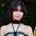 南沙良、ミニスカから美脚スラリ 全身ショットが話題「等身すごい」「完璧な立ち姿」 画像