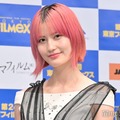 橋本愛、黒タイツで美脚際立つ レディー・ガガライブ参戦コーデ披露「カッコ可愛い」「上品で素敵」の声 画像
