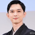 「ばけばけ」吉沢亮＆“弟役”俳優との2ショットが「遺伝子レベルで似てる」「本当の兄弟みたい」と話題 画像