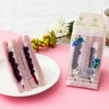 セブン、紫色のパンで挟む「ブルーベリーサンド」新登場 濃厚クリームチーズ×果実たっぷり 画像