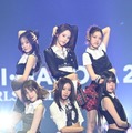 「I-LAND2」から誕生のizna「TGC」初出演 投げキス・ルダハート…可愛らしい自己紹介でファン魅了【TGCあいち・なごや2026】 画像