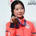“首傾げポーズ”話題・フィギュア中井亜美選手、五輪初出場も「緊張なく滑れた」3年後の次回大会に向け意気込み「楽しみながらいい結果を出せたら」【TEAM JAPAN 帰国時記者会見】 画像