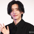 なにわ男子・道枝駿佑、撮影終盤まで単独主演と知らず「言わないでくれ！」 生見愛瑠サプライズで“マイクスタンド化”【君が最後に遺した歌】 画像