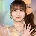 ＝LOVE大場花菜「リムレスメガネはじめてつけた」ミニスカ全身ショット披露「印象変わってびっくり」「スタイル抜群」と反響 画像