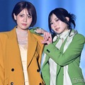 “元ラストアイドル”高嶺のなでしこ・橋本桃呼＆フルコース阿部菜々実がランウェイ競演 カラージャケットのイロチコーデ【IDOL RUNWAY COLLECTION 2026】 画像