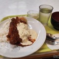 プログラム中には学食体験も