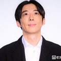 高橋一生、転生ドラマで一人二役 好きなシーンは“階段落ち”「相当痛いだろうなと思っていただける」【リボーン ～最後のヒーロー】 画像