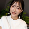 「バチェラー4」休井美郷、胸元輝くドレス姿で夫と密着「幸せオーラが眩しい」「身長差が尊い」の声 画像