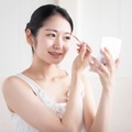 「わっ、その眉やめて！」男性が「苦手」と感じる40代女性の眉メイクとは【GWセレクション】 画像