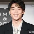 WATWING八村倫太郎、こどもの日に幼少期ショット公開「小さい頃からイケメン」「ハンバーガー持ってるの愛らしい」の声 画像