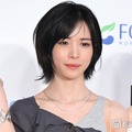 NiziU、ステージ前に少しネタバレ「もっとみなさんの近くで」360度ステージに意気込み【KCON JAPAN 2026／レッドカーペット】 画像