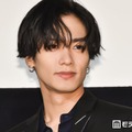 活動再開のTHE RAMPAGE川村壱馬、メンバーに囲まれる仲睦まじい様子 ボーカル3人の“肩寄せショット”も 画像