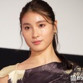 土屋太鳳、弟・神葉の肩に“首こてん”仲良しショットに「素敵な関係性」「美男美女」と反響 画像