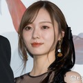 乃木坂46卒業の梅澤美波、デコルテ際立つ卒業ドレス姿公開「黒ドレスの理由に泣いた」「気高さを感じる」と反響 画像