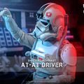 インペリアル・レムナント AT-ATドライバーフィギュア© & Lucasfilm Ltd.