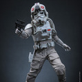 インペリアル・レムナント AT-ATドライバーフィギュア© &  Lucasfilm Ltd.