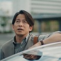 岡田准一＆山田杏奈、ドライブスルーで“朝マック”へ「グリドルとコーヒーのよう」相性抜群な演技披露 画像