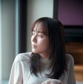 比嘉愛未／撮影：三宮幹史／『比嘉愛未エッセイ集 またね。』（6月10日発売／講談社）より