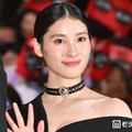 土屋太鳳、娘との2ショット公開「どんどん大きくなって」「映画のワンシーンみたい」と反響 画像